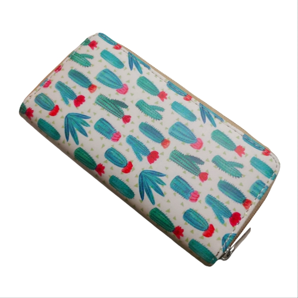 Cactus Print White Faux Leather Full Zip Wallet